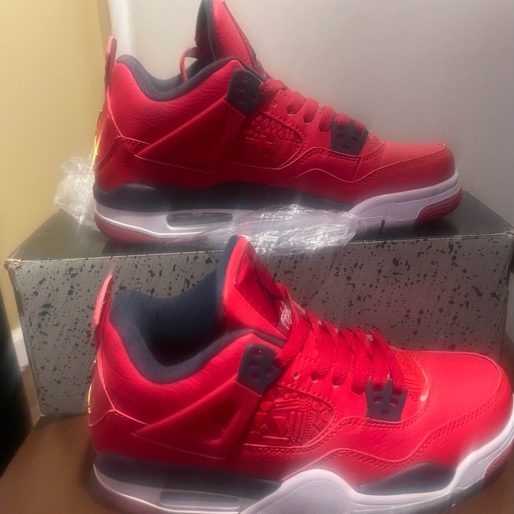 Air Jordan 4 Retro ‘Toro Bravo - Picture 3 of 4